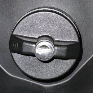 Mopar - Locking Gas Cap with Keys - Jeep Wrangler